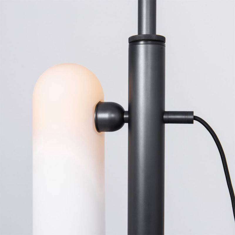 Schwung Odyssey 1 Black Gunmetal Floor Lamp